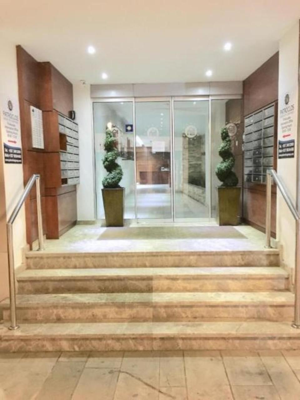 Ithaki Phinikoudes Apartment No. 202 ลาร์นาคา ภายนอก รูปภาพ